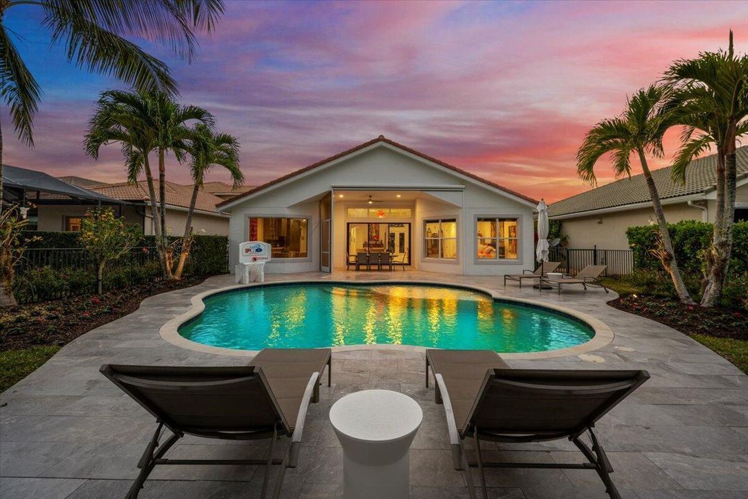 Resort-Like Pool/Patio