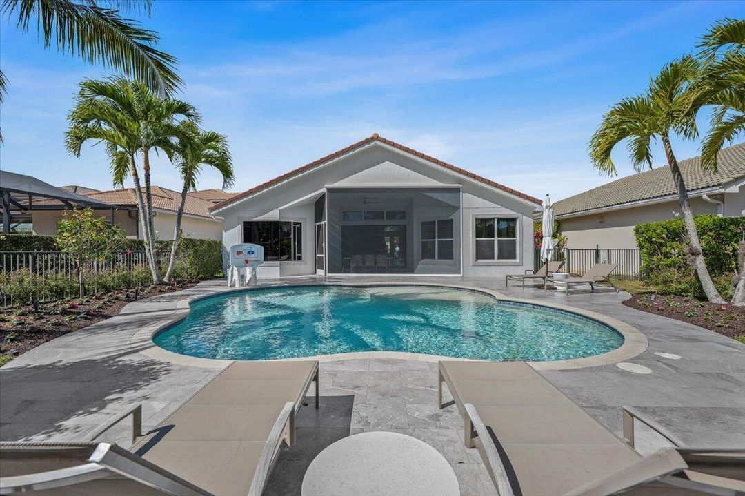 Resort-Like Pool/Patio