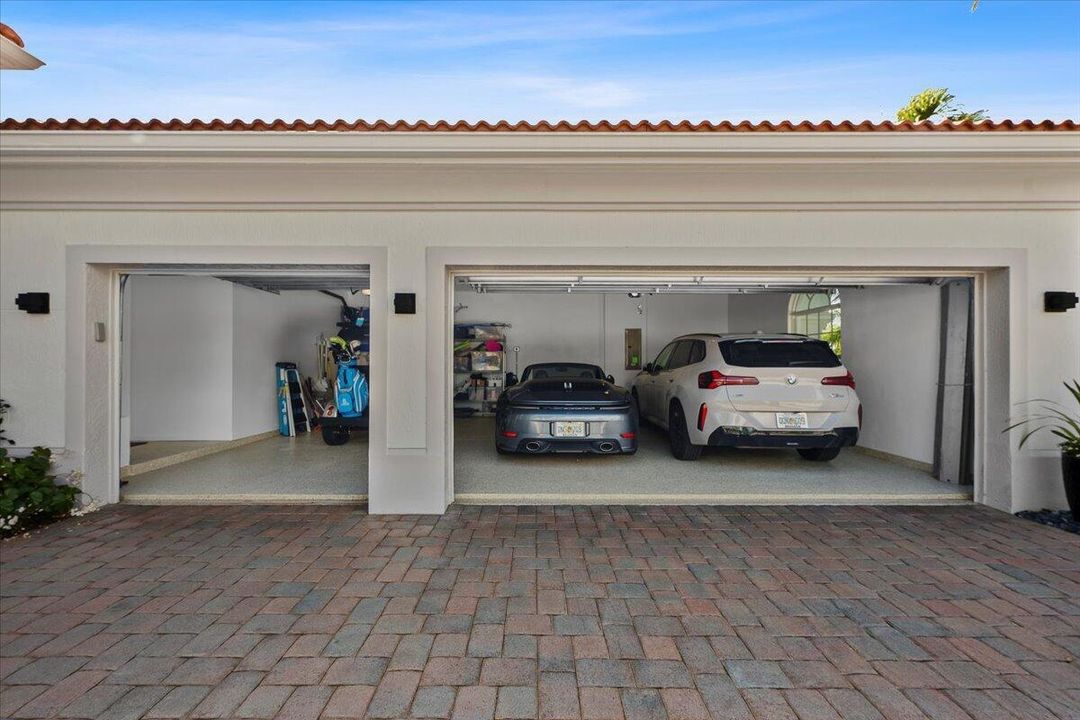 3 Car Garage