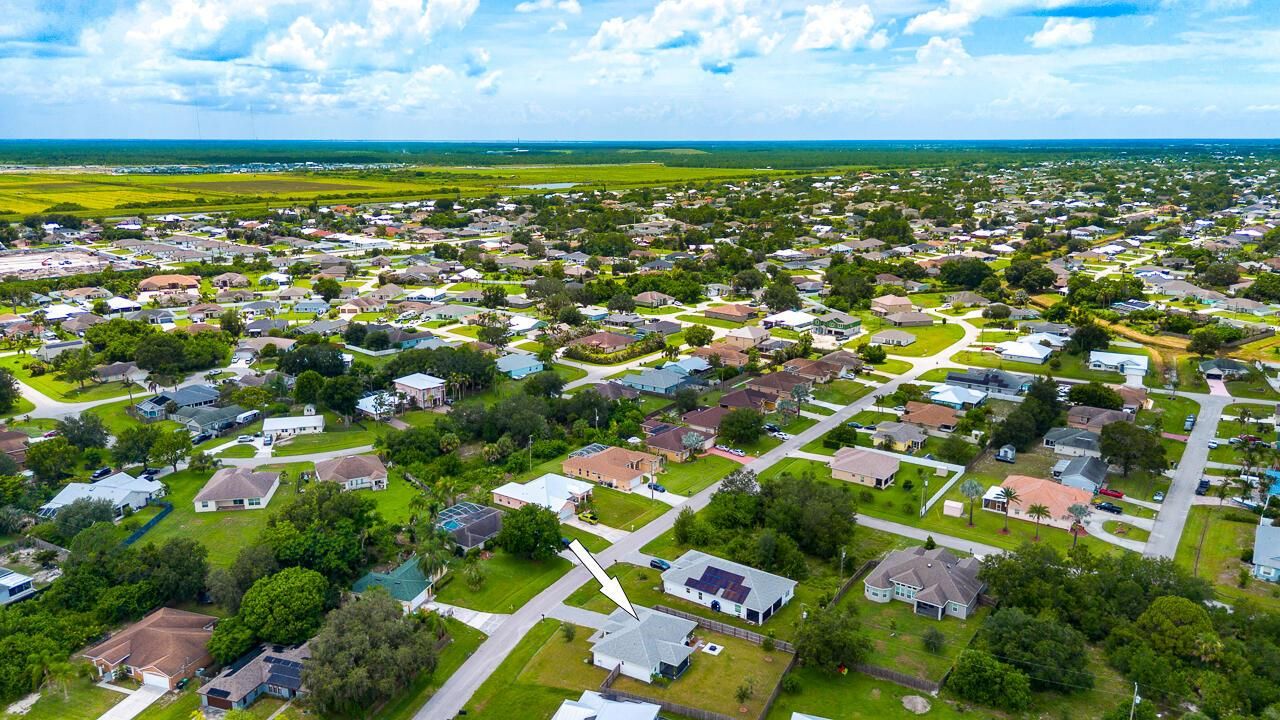 275 SW Elderberyy Drive-6