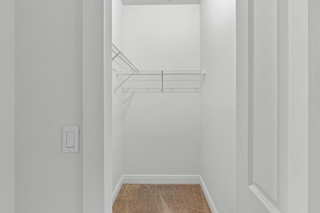 275 SW Elderberyy Drive-23
