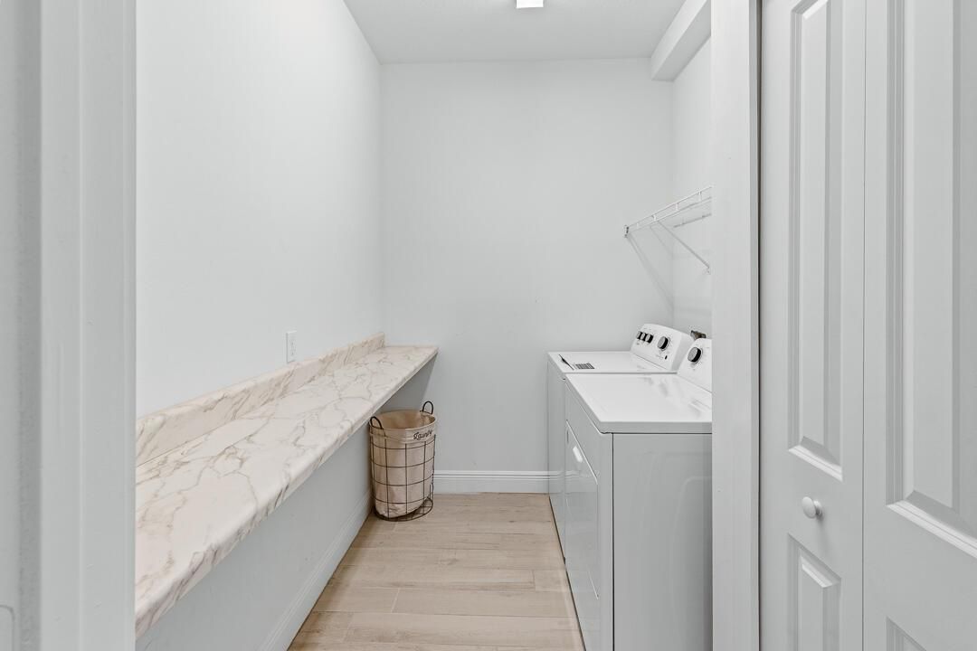 275 SW Elderberyy Drive-20