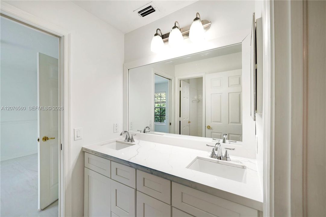 For Rent: $7,200 (4 beds, 2 baths, 2662 Square Feet)