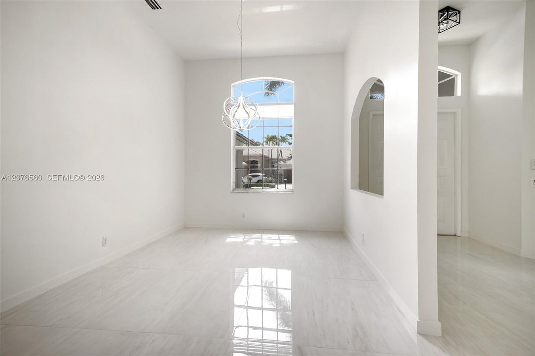 For Rent: $7,200 (4 beds, 2 baths, 2662 Square Feet)