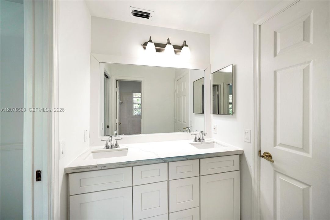 For Rent: $7,200 (4 beds, 2 baths, 2662 Square Feet)