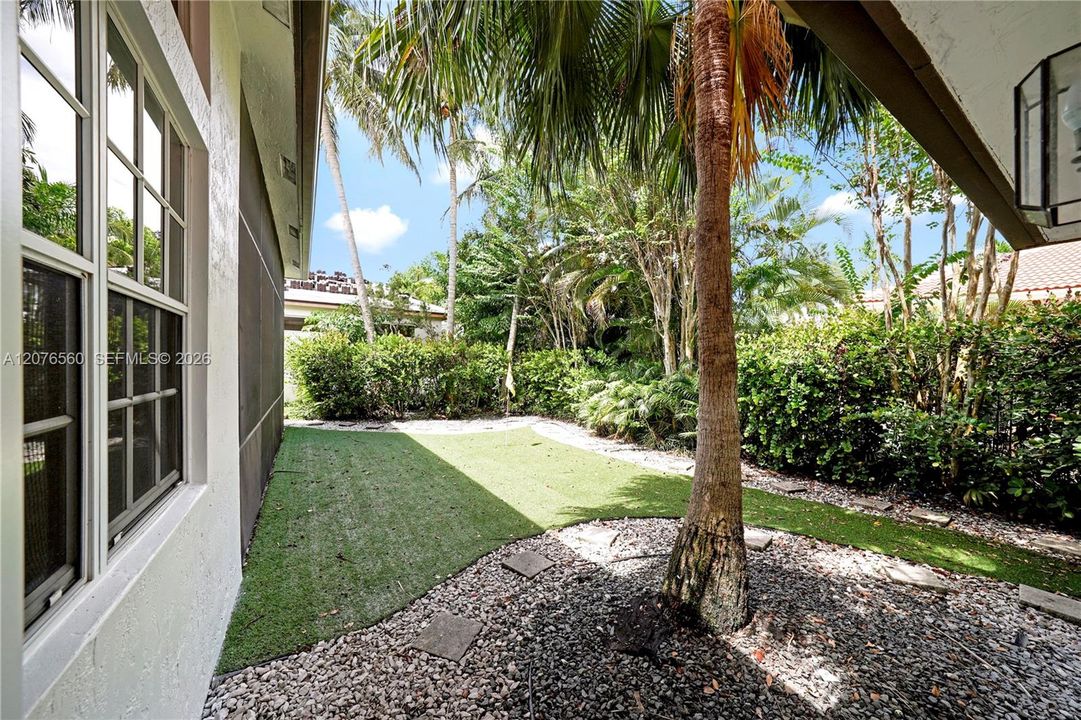 For Rent: $7,200 (4 beds, 2 baths, 2662 Square Feet)