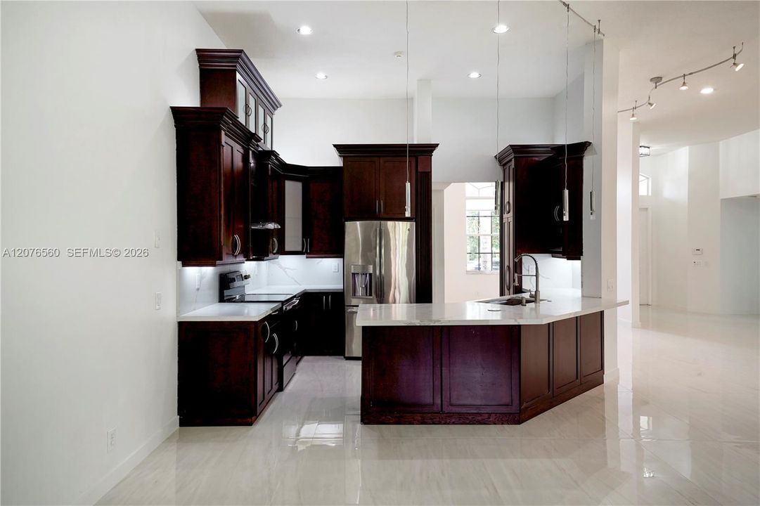 For Rent: $7,200 (4 beds, 2 baths, 2662 Square Feet)