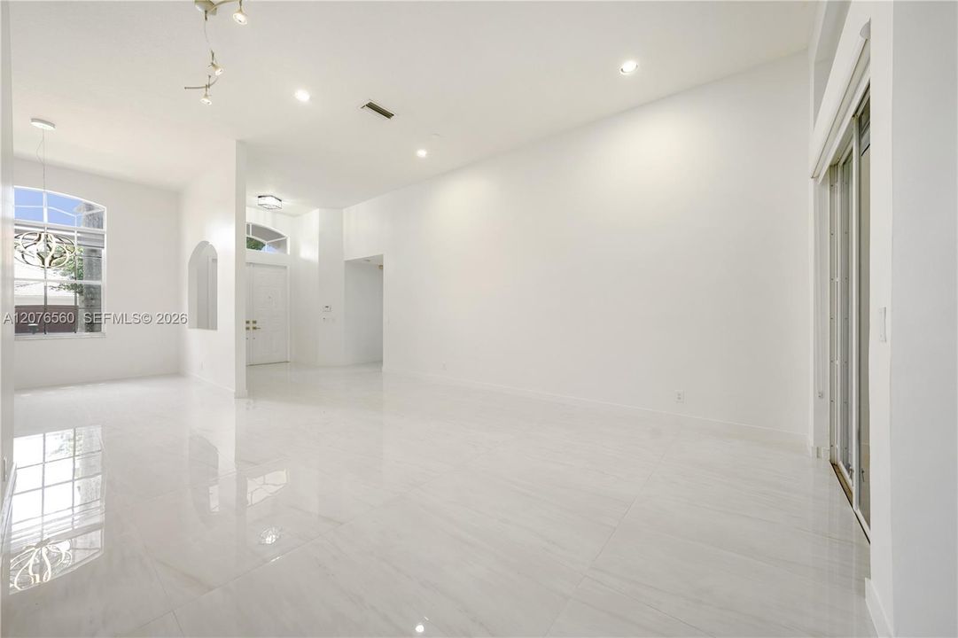 For Rent: $7,200 (4 beds, 2 baths, 2662 Square Feet)