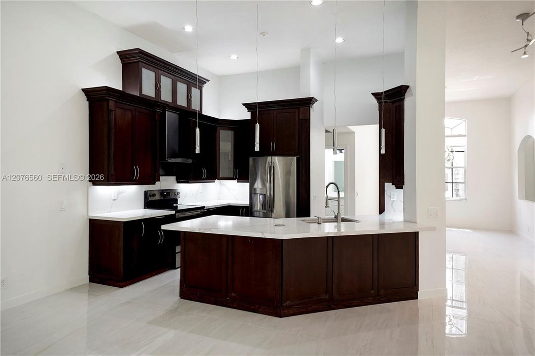 For Rent: $7,200 (4 beds, 2 baths, 2662 Square Feet)