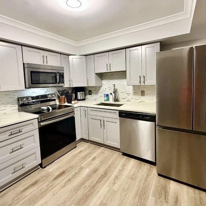 For Sale: $314,999 (3 beds, 2 baths, 1300 Square Feet)