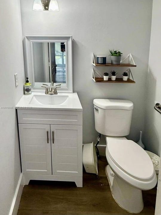 For Sale: $314,999 (3 beds, 2 baths, 1300 Square Feet)