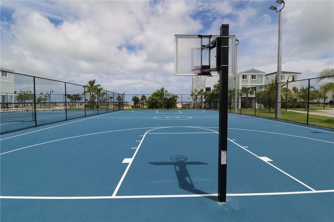 待售: $750,000 (0.05 acres)