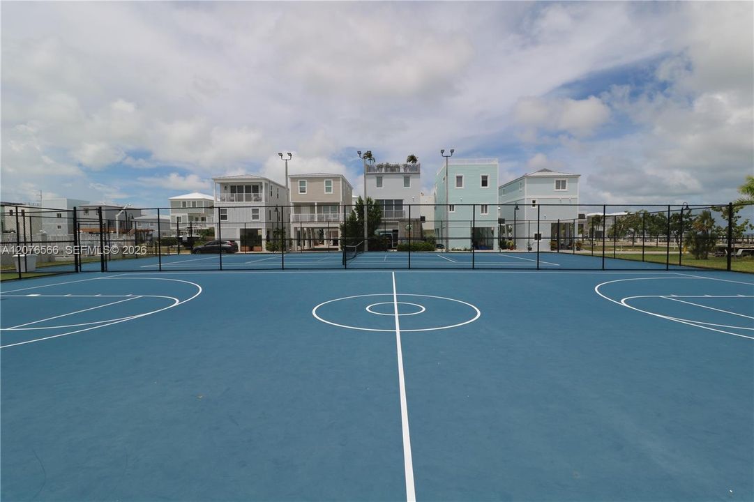 待售: $750,000 (0.05 acres)