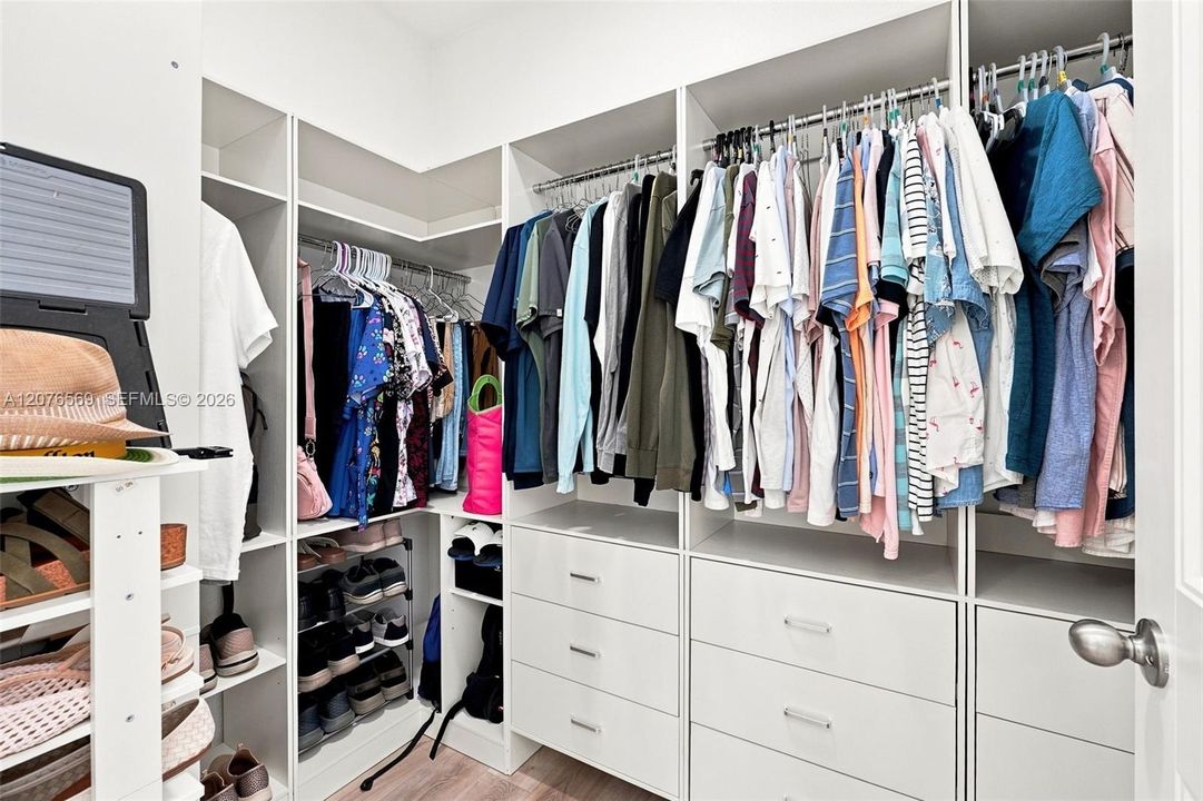 На продажу: $579,000 (4 спален, 3 ванн, 0 Квадратных фут)