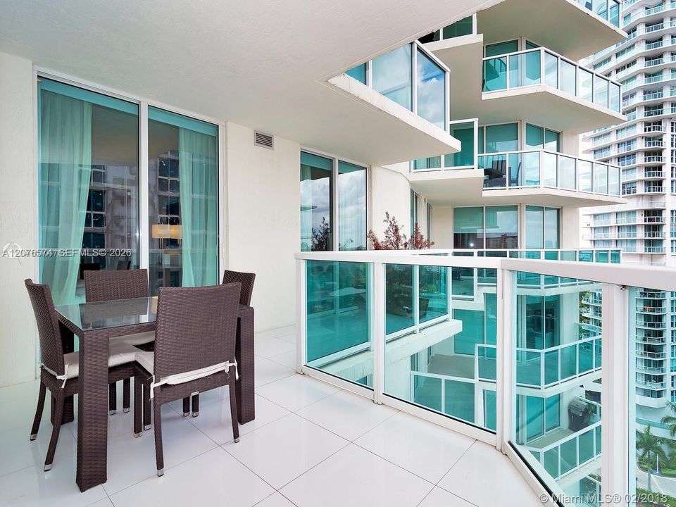 For Sale: $850,000 (3 beds, 2 baths, 1447 Square Feet)