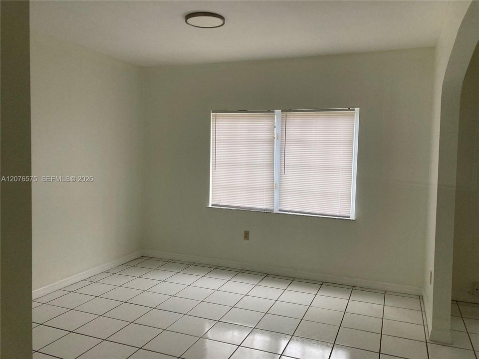 For Sale: $800,000 (2 beds, 2 baths, 1147 Square Feet)