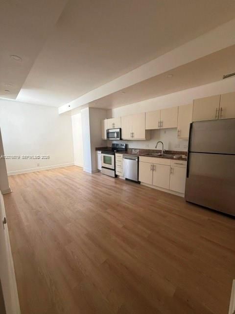 For Rent: $1,900 (1 beds, 1 baths, 553 Square Feet)