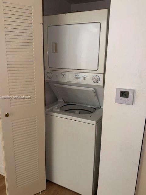 For Rent: $1,900 (1 beds, 1 baths, 553 Square Feet)