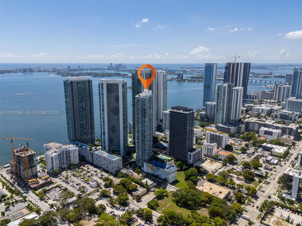 En Venta: $649,000 (3 camas, 2 baños, 1152 Pies cuadrados)