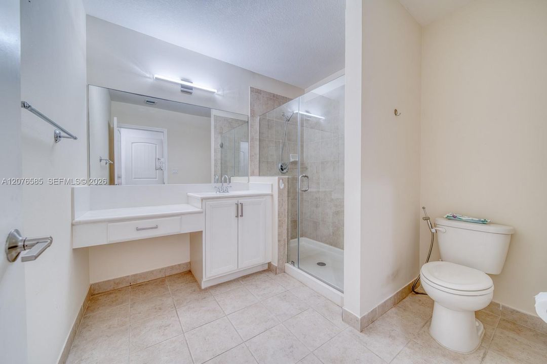 For Sale: $400,000 (3 beds, 2 baths, 1850 Square Feet)