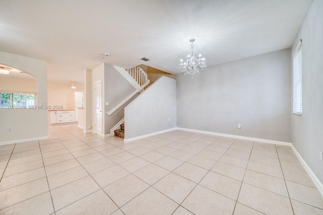 For Sale: $400,000 (3 beds, 2 baths, 1850 Square Feet)
