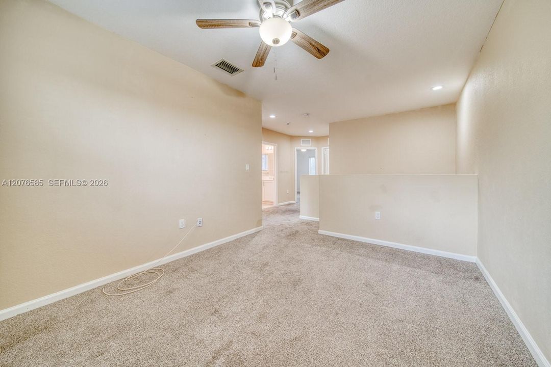 For Sale: $400,000 (3 beds, 2 baths, 1850 Square Feet)
