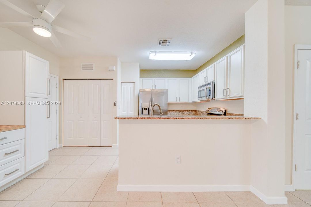 For Sale: $400,000 (3 beds, 2 baths, 1850 Square Feet)
