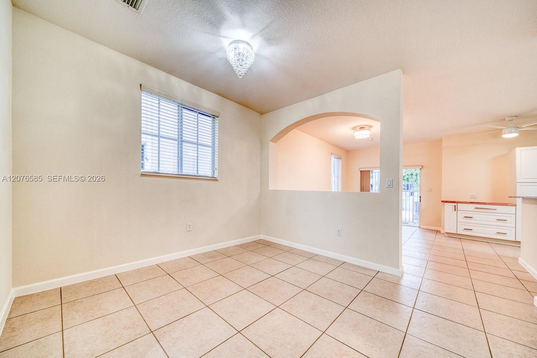 For Sale: $400,000 (3 beds, 2 baths, 1850 Square Feet)
