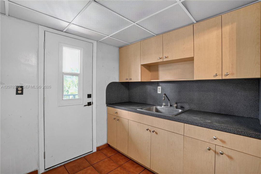 En Venta: $375,000 (2 camas, 1 baños, 692 Pies cuadrados)