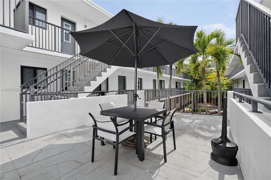 En Venta: $375,000 (2 camas, 1 baños, 692 Pies cuadrados)