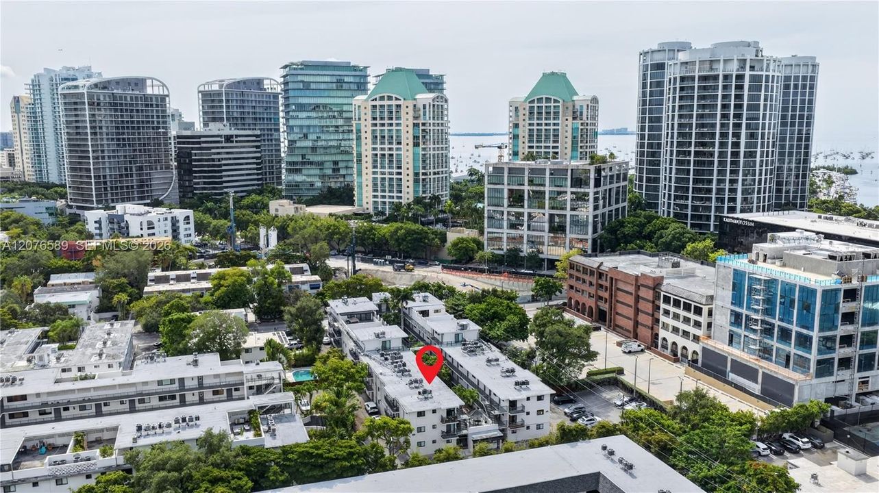 En Venta: $375,000 (2 camas, 1 baños, 692 Pies cuadrados)