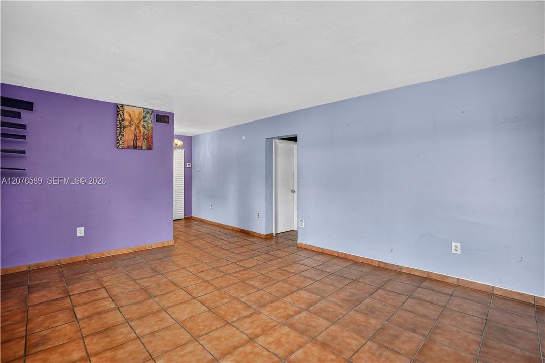 En Venta: $375,000 (2 camas, 1 baños, 692 Pies cuadrados)