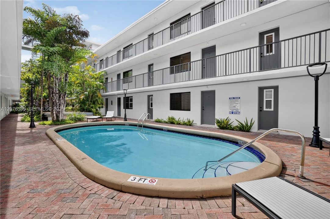 En Venta: $375,000 (2 camas, 1 baños, 692 Pies cuadrados)