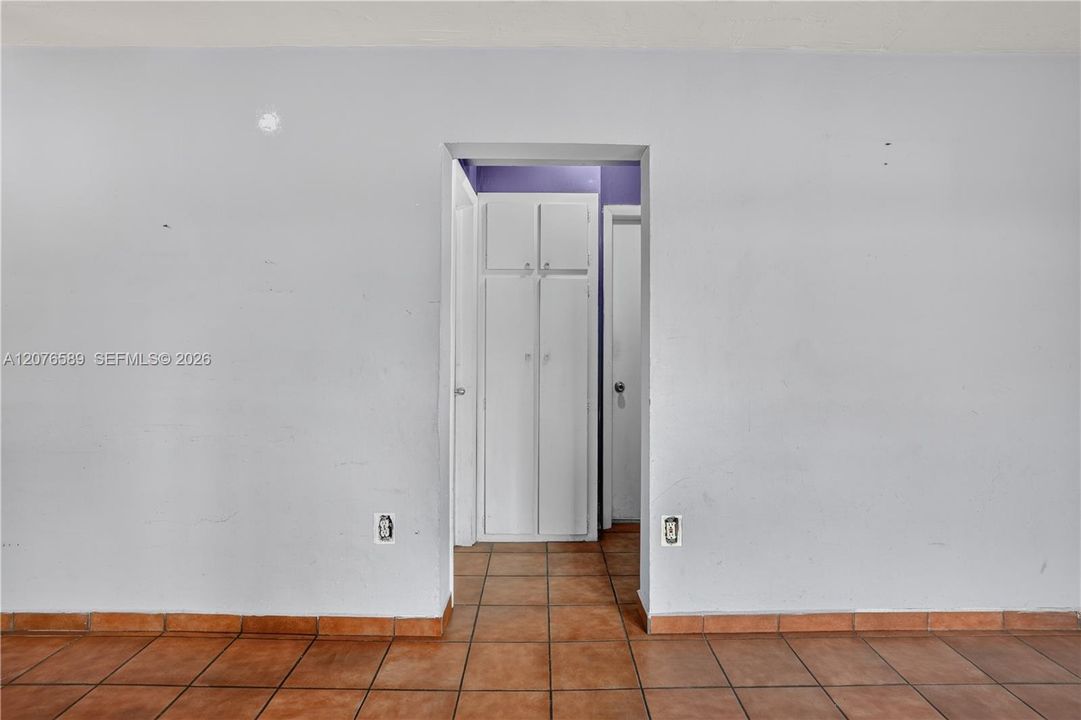 En Venta: $375,000 (2 camas, 1 baños, 692 Pies cuadrados)
