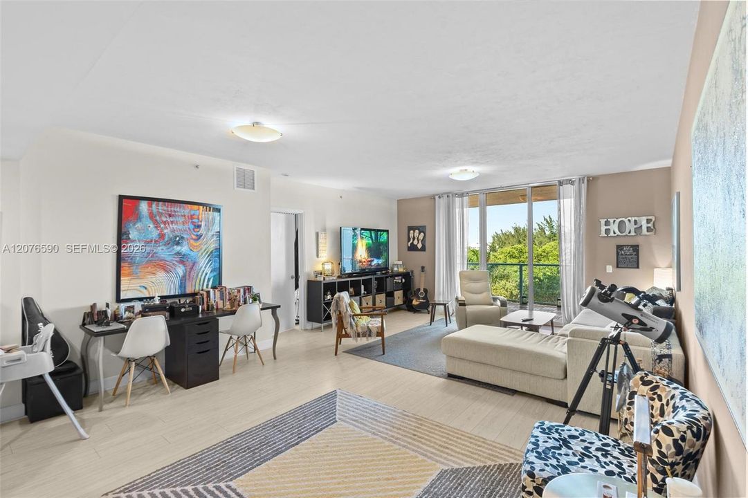 For Rent: $3,500 (2 beds, 2 baths, 1763 Square Feet)