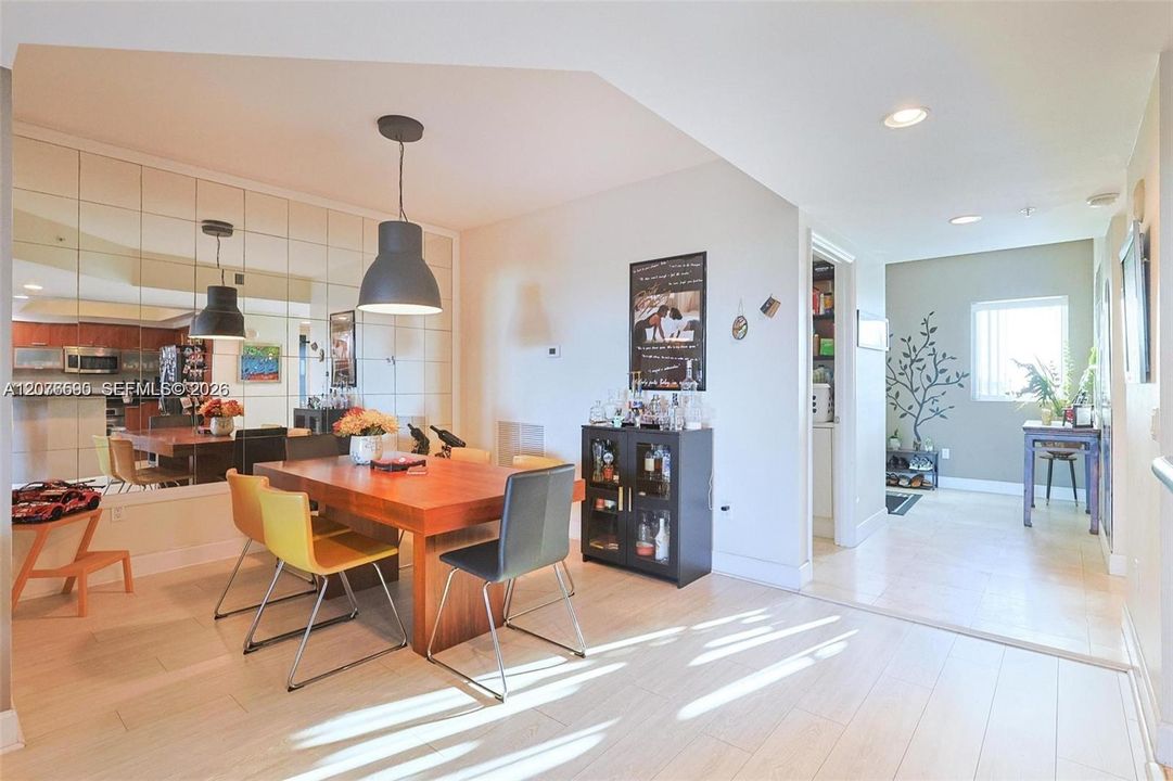 For Rent: $3,500 (2 beds, 2 baths, 1763 Square Feet)