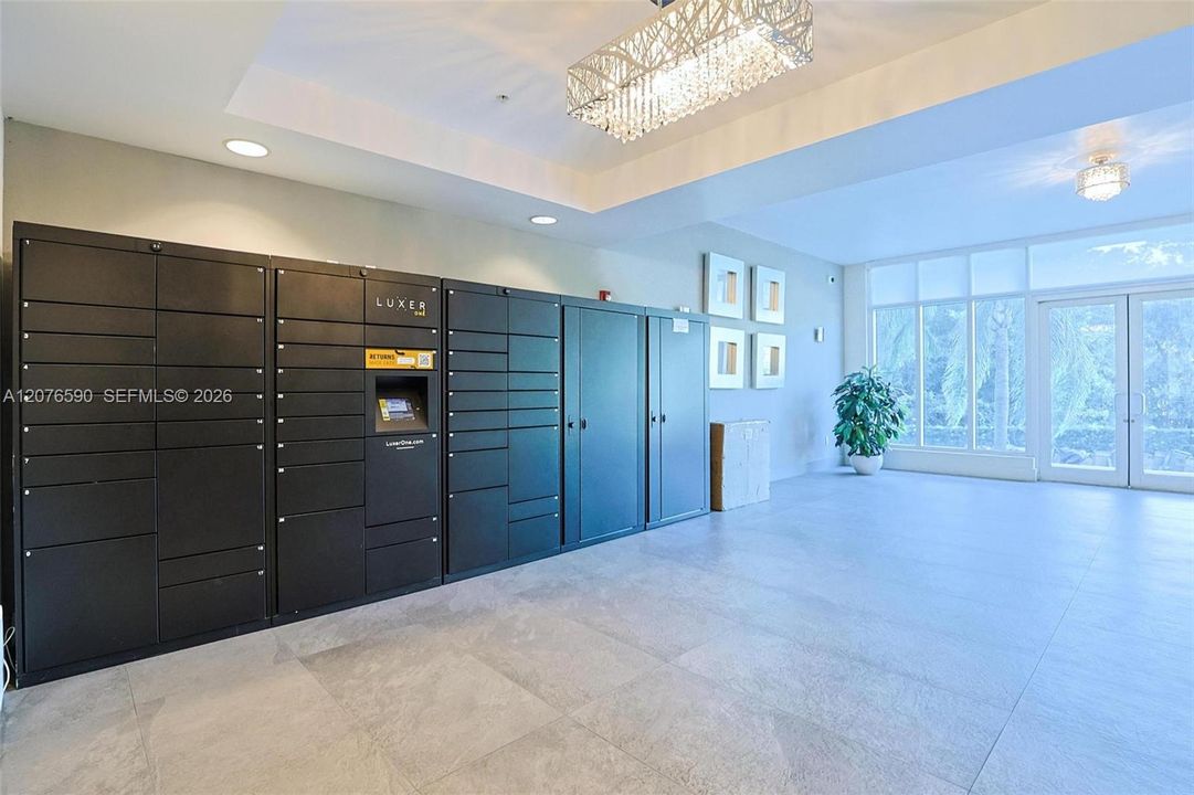 For Rent: $3,500 (2 beds, 2 baths, 1763 Square Feet)