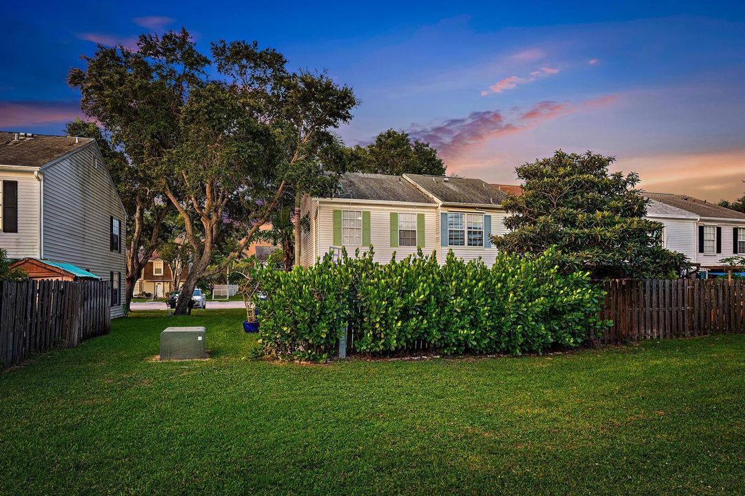 Back Exterior & Yard