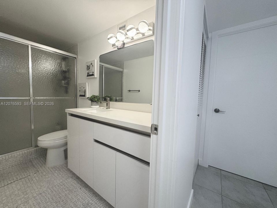 For Sale: $498,000 (2 beds, 2 baths, 1270 Square Feet)