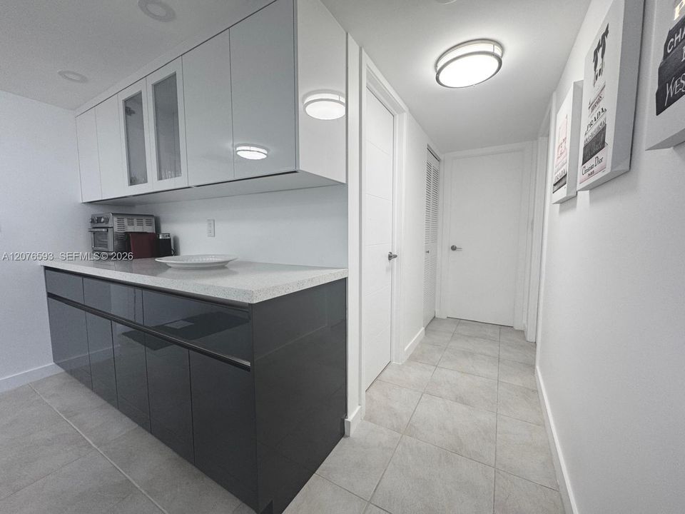 For Sale: $498,000 (2 beds, 2 baths, 1270 Square Feet)