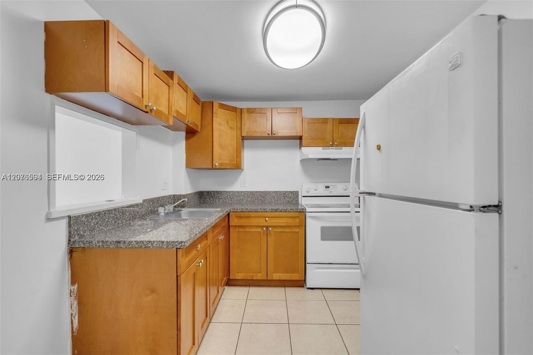 En Venta: $285,000 (2 camas, 2 baños, 1073 Pies cuadrados)