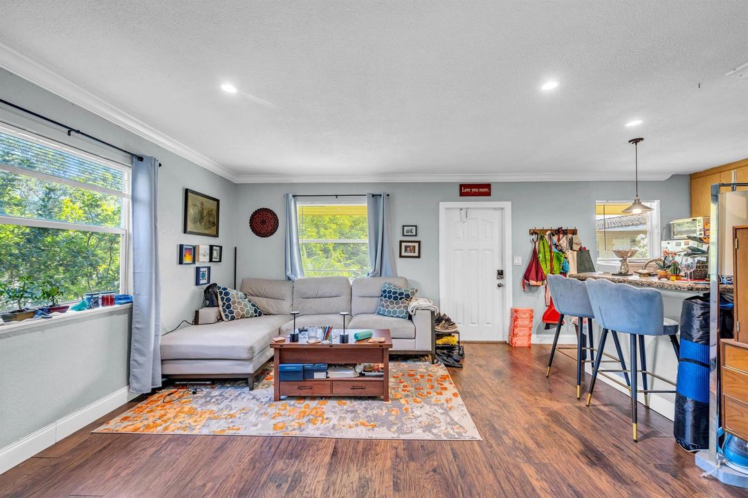 811 NE 14TH PL #10-9