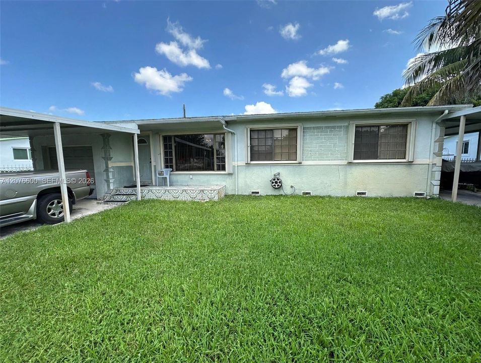 For Sale: $579,000 (3 beds, 2 baths, 1312 Square Feet)