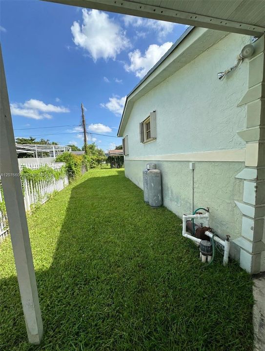 For Sale: $579,000 (3 beds, 2 baths, 1312 Square Feet)
