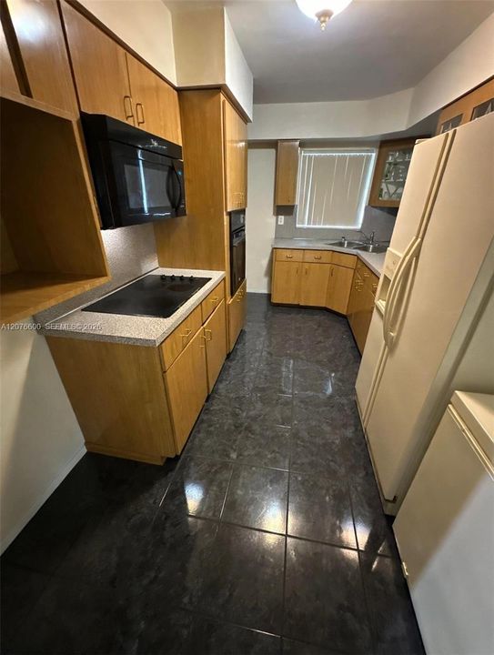 For Sale: $579,000 (3 beds, 2 baths, 1312 Square Feet)