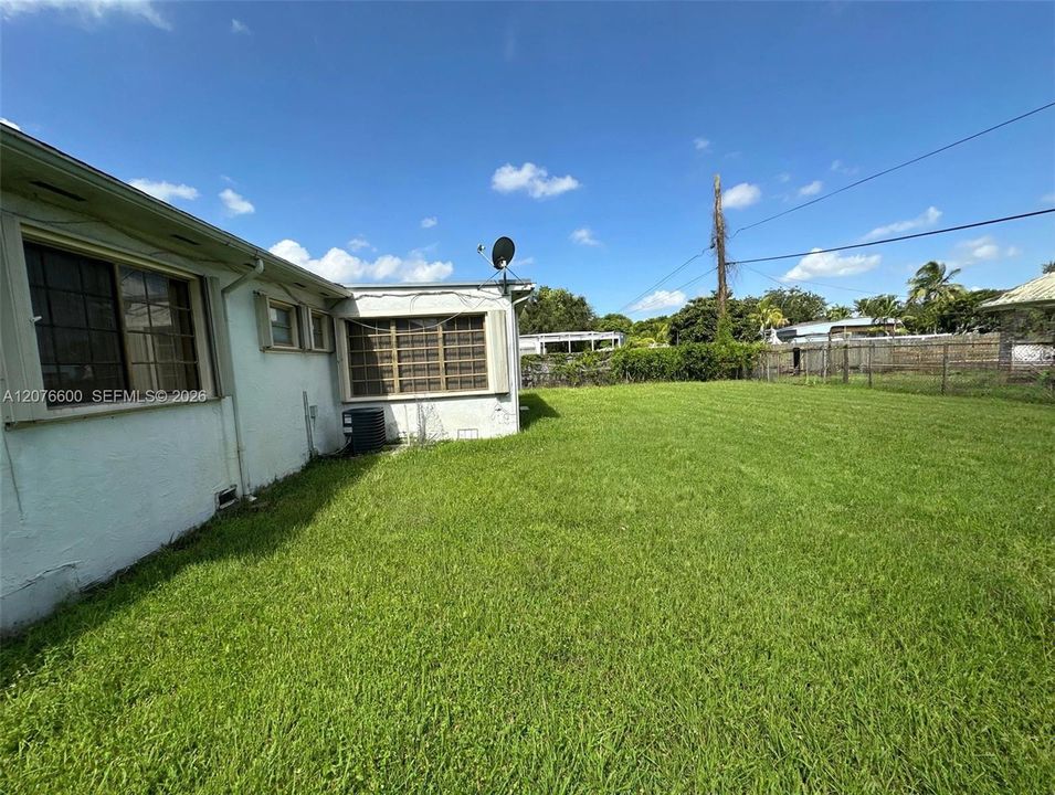 For Sale: $579,000 (3 beds, 2 baths, 1312 Square Feet)