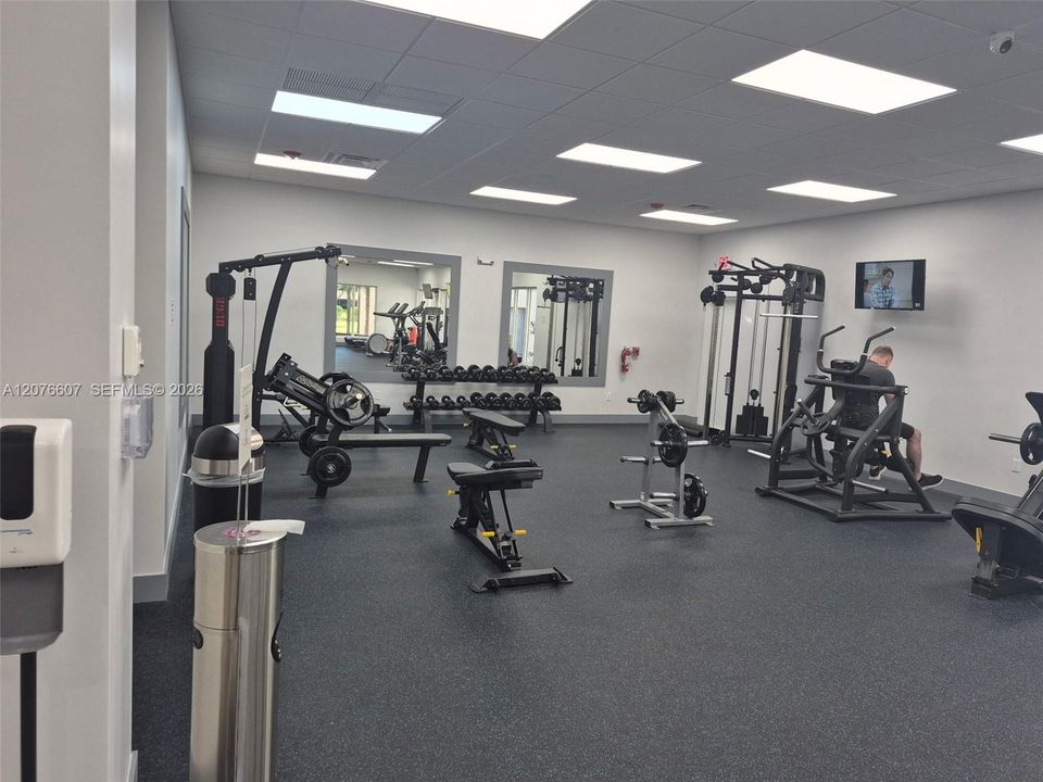 For Rent: $2,900 (1 beds, 1 baths, 791 Square Feet)