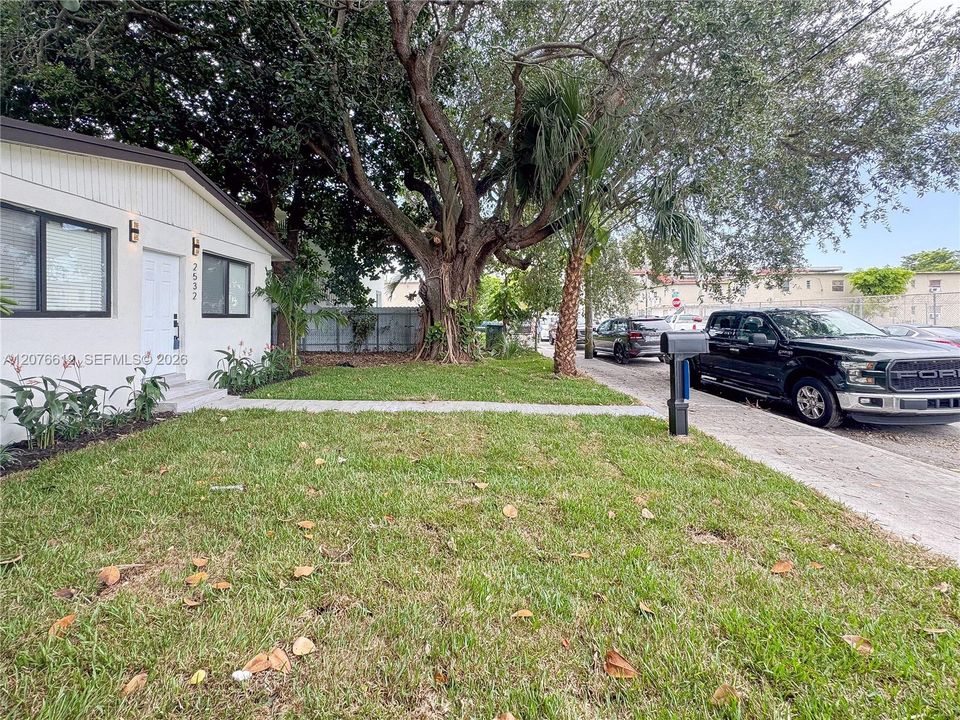 En Venta: $449,900 (3 camas, 2 baños, 851 Pies cuadrados)