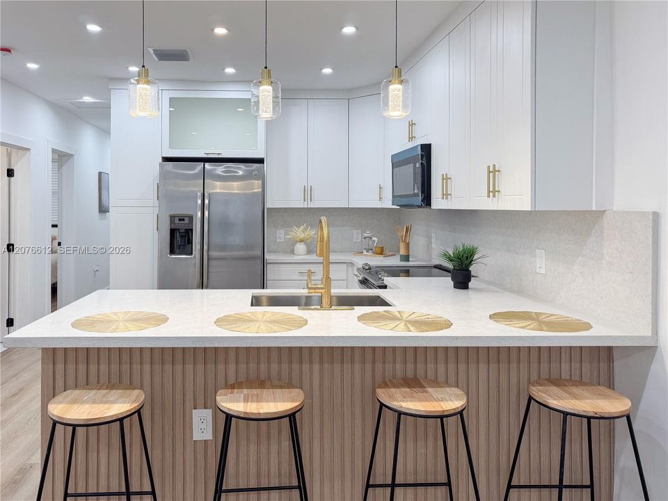 En Venta: $449,900 (3 camas, 2 baños, 851 Pies cuadrados)