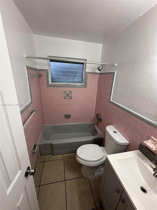 For Rent: $2,000 (2 beds, 1 baths, 800 Square Feet)